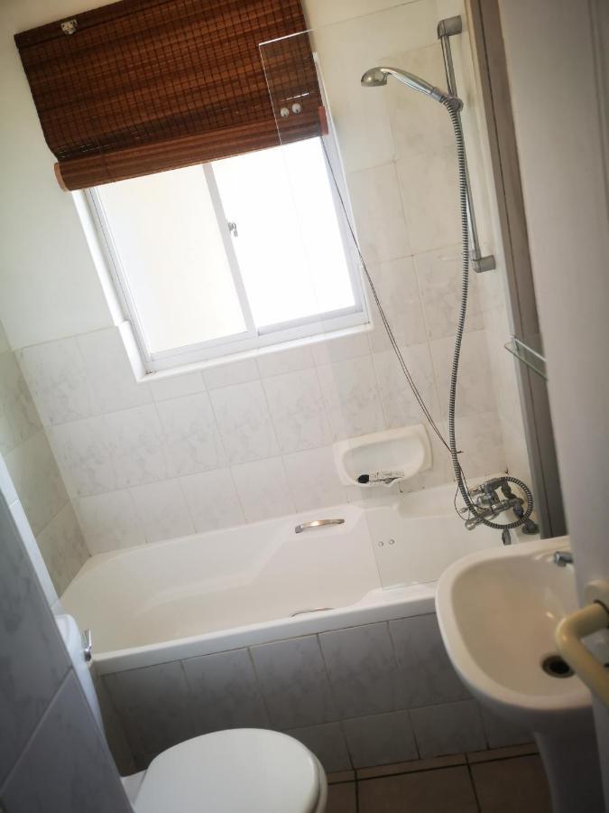 Cape Town Family Beachfront Apartment Leisure Bay Bagian luar foto
