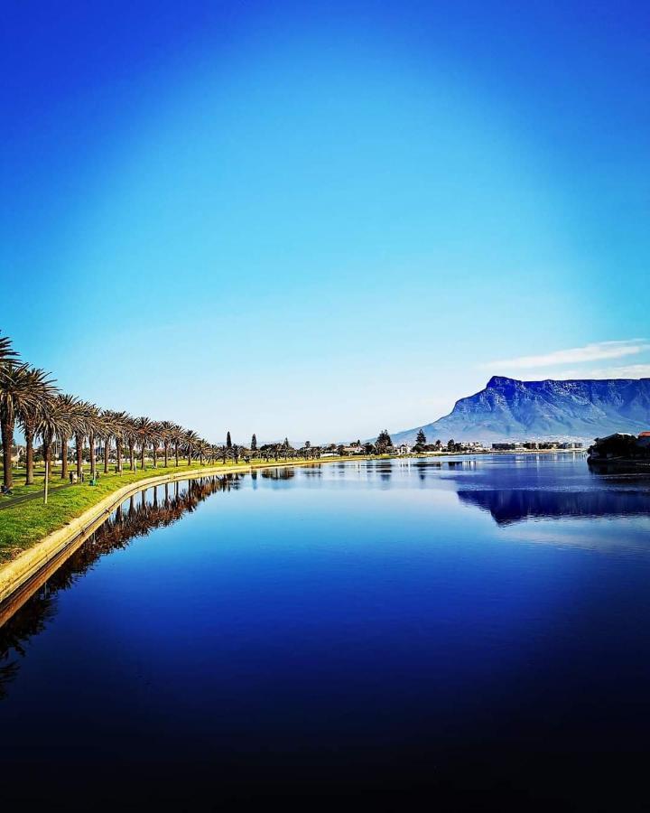 Cape Town Family Beachfront Apartment Leisure Bay Bagian luar foto
